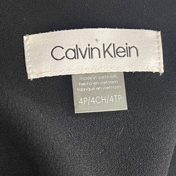 Calvin Klein Women’s Sheath Dress Black with White Piped Trim Bell Sleeves 4P - Picture 7 of 10